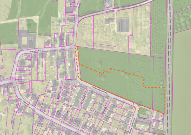 In de plattegrond staat met oranje stippellijn een indicatie van het plangebied